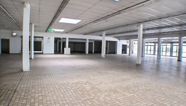 LE CREUSOT, Local commercial de 1236 m² en rue piétonne