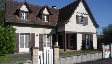 Maison Périgourdine avec 2500m² de terrain